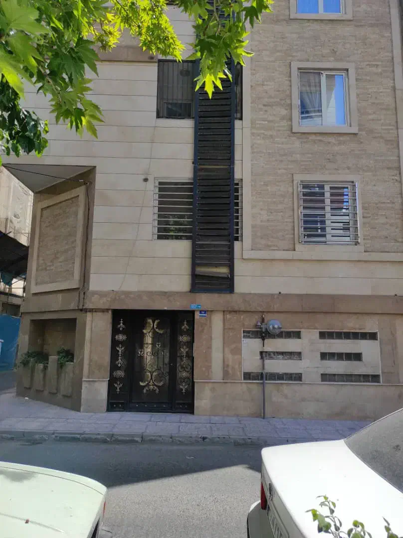 ۱۱۵ متر ۳ خواب فول امکانات رهن کامل دسترسی عالی