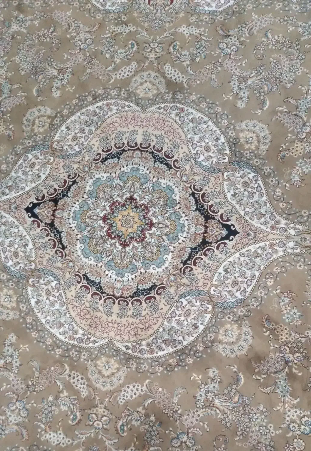 یک عدد فرش نه متری|فرش|چمستان, |دیوار