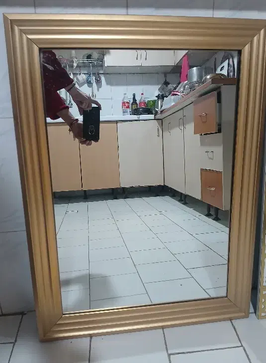 آیینه روشویی طول ۷۰ عرض ۵۰ و دیگری طول ۸۰ در ۶۰|آینه|تهران, وحیدیه|دیوار