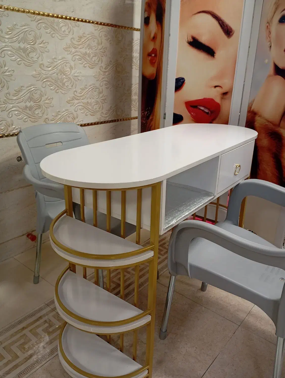 اجاره میز ناخن|خدمات آرایشگری و زیبایی|تبریز, |دیوار