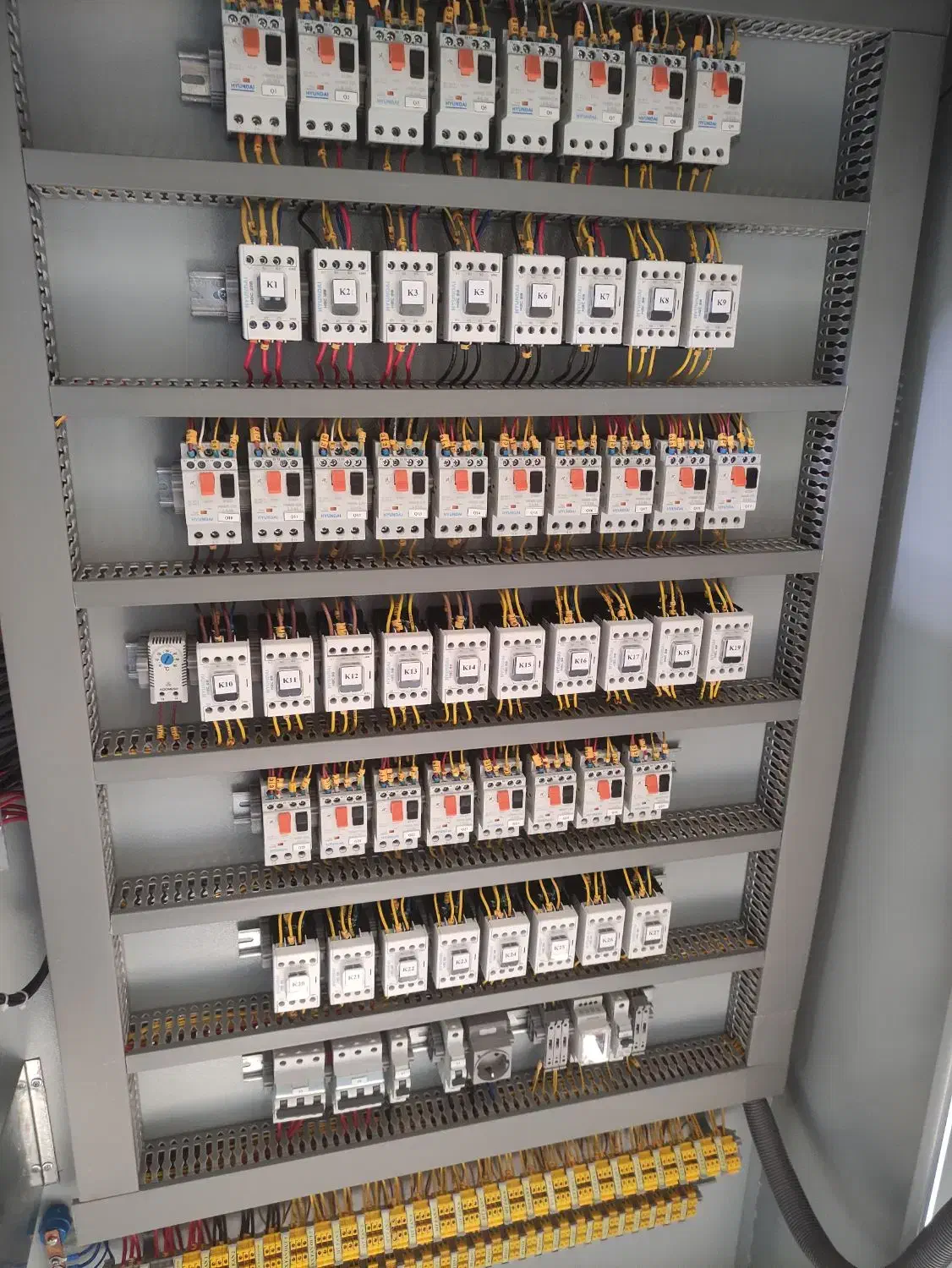 برقکار صنعتی|خدمات پیشه و مهارت|اصفهان, شهرک صنعتی امیرکبیر (شاپور جدید)|دیوار