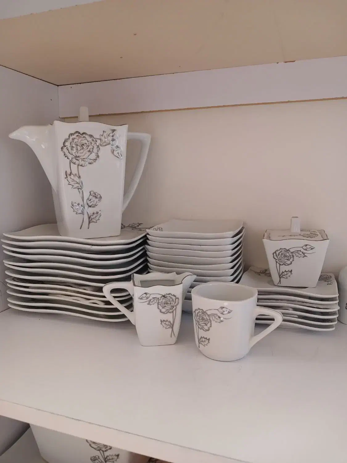 چینی گل برجسته پردیس|ظروف سرو و پذیرایی|سنندج, |دیوار