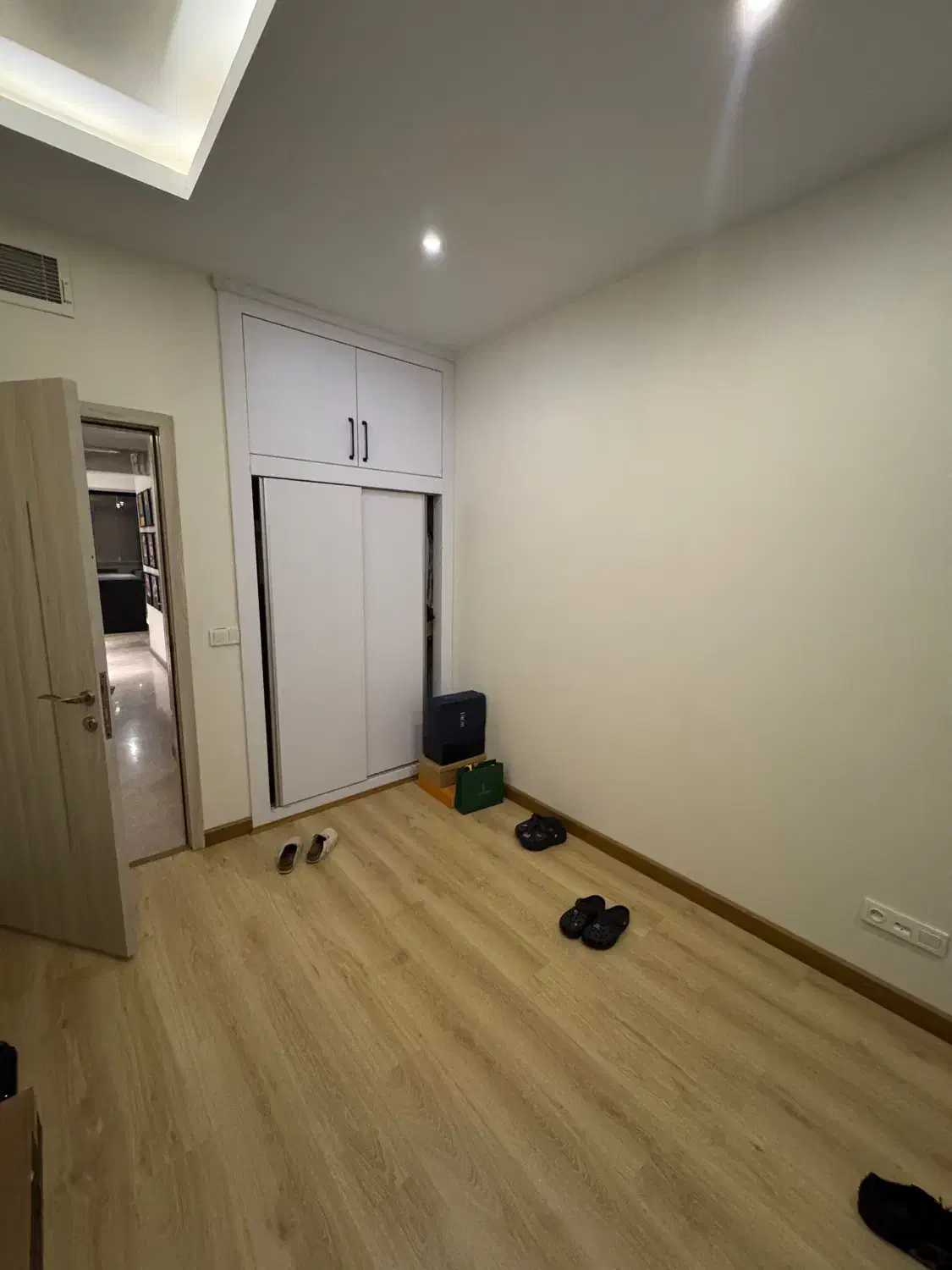 ۱۲۰متر برنده جایزه معماری/نوساز مدرن/۲خواب اندرزگو