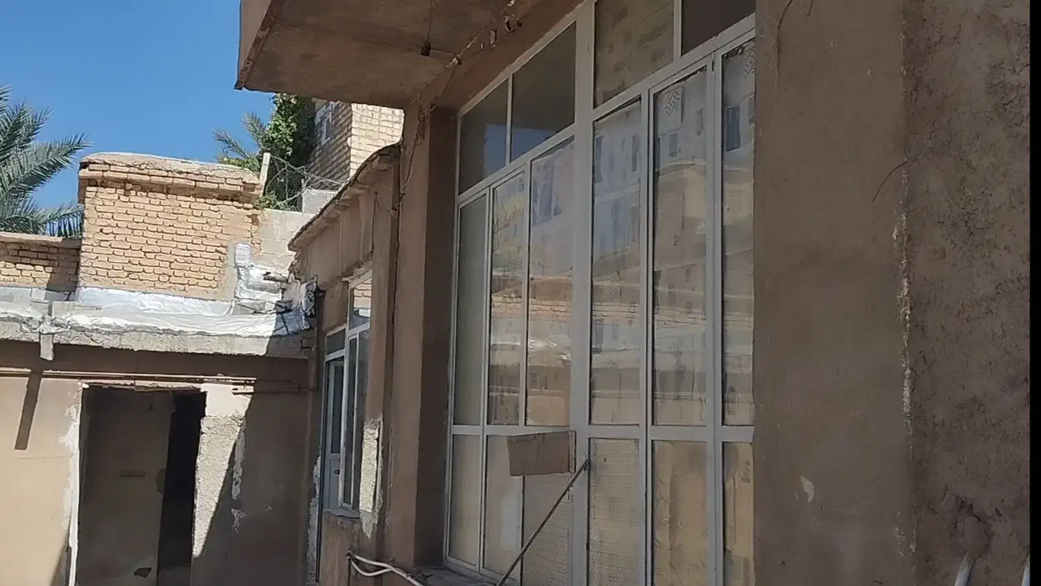 فروش منزل کلنگی قابل سکونت|فروش زمین و ملک کلنگی|زرقان, |دیوار