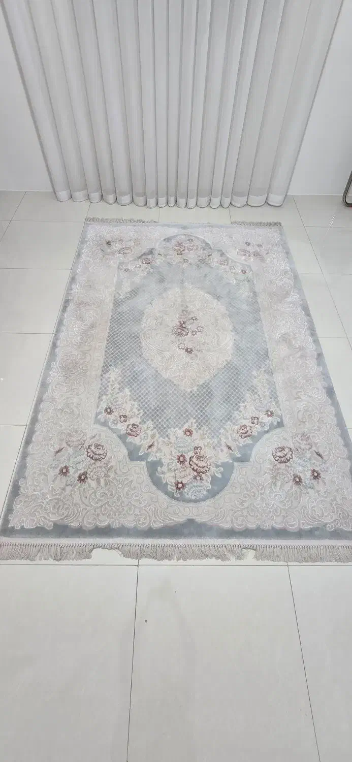 فرش ترک ۴ متری  فقط ۵ میلیون تومان|فرش|قزوین, |دیوار