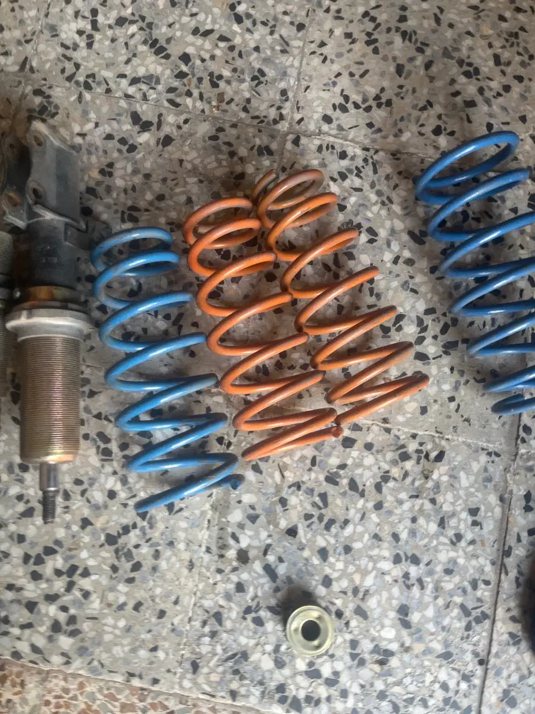 اگزوز کمک فنر ریگلاژی|قطعات یدکی و لوازم جانبی|شوش, |دیوار