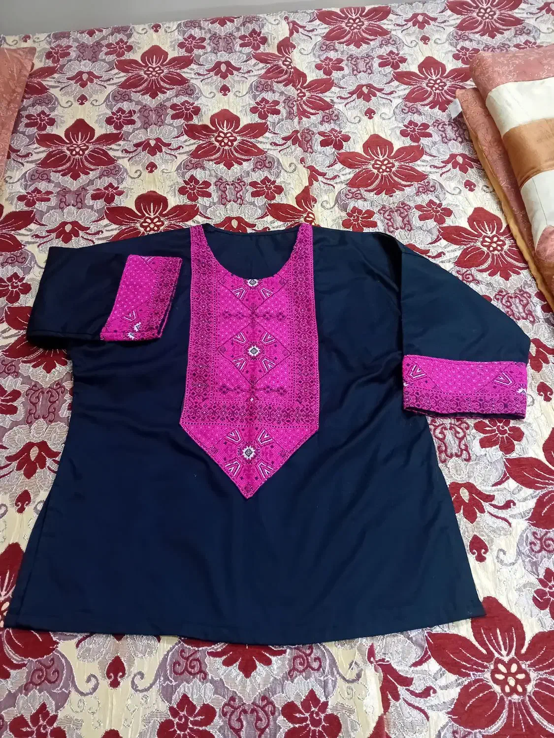 مانتو|لباس|بم, |دیوار