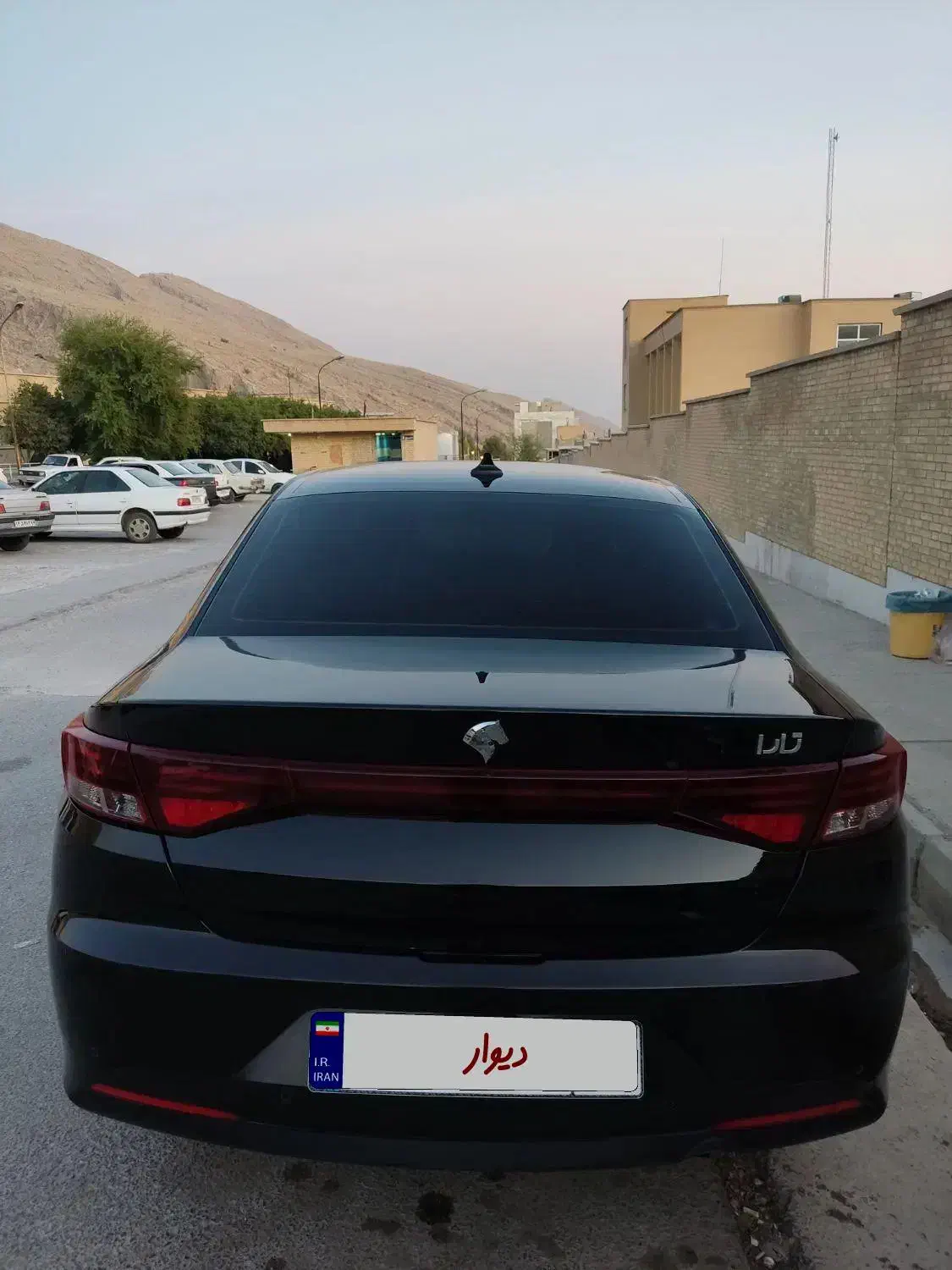 تارا۱۴۰۴مشکی تمام فابریک|خودرو سواری و وانت|کوه چنار, |دیوار