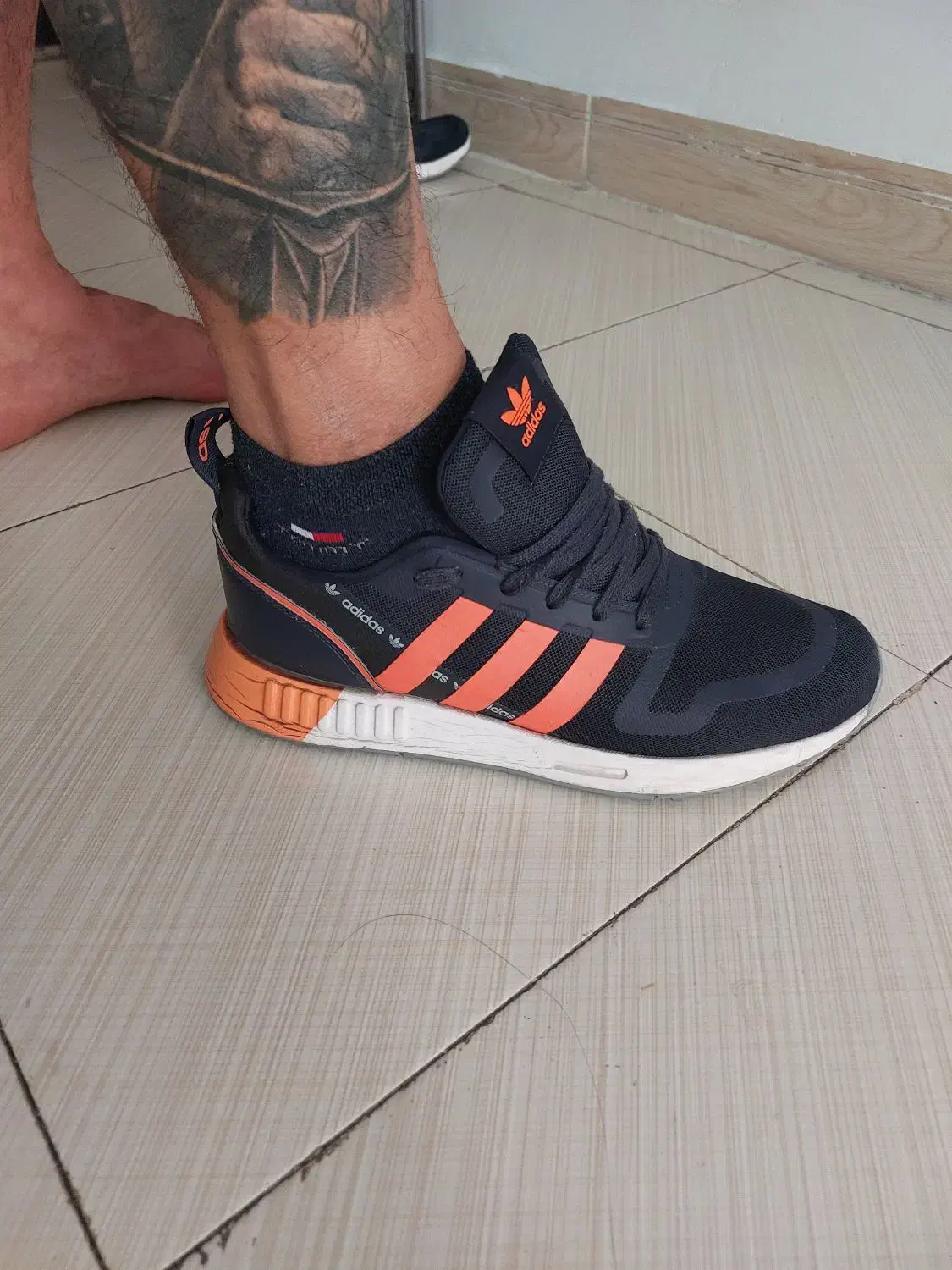 کتونی اورجینال آدیداس ۴۳|کیف، کفش، کمربند|تهران, خزانه|دیوار