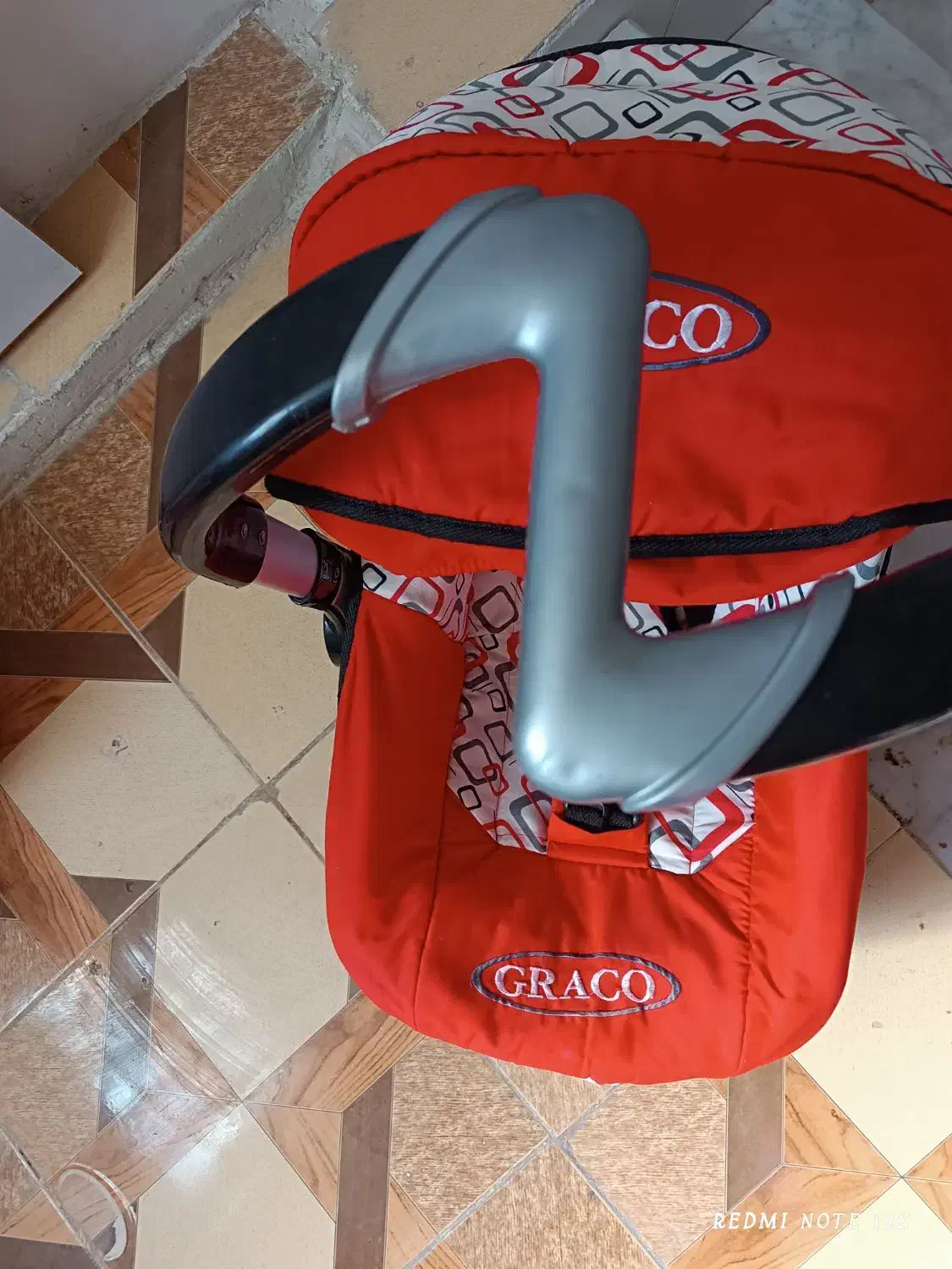 کریر(نی نی لای لای)|کالسکه و لوازم جانبی|بروجن, |دیوار