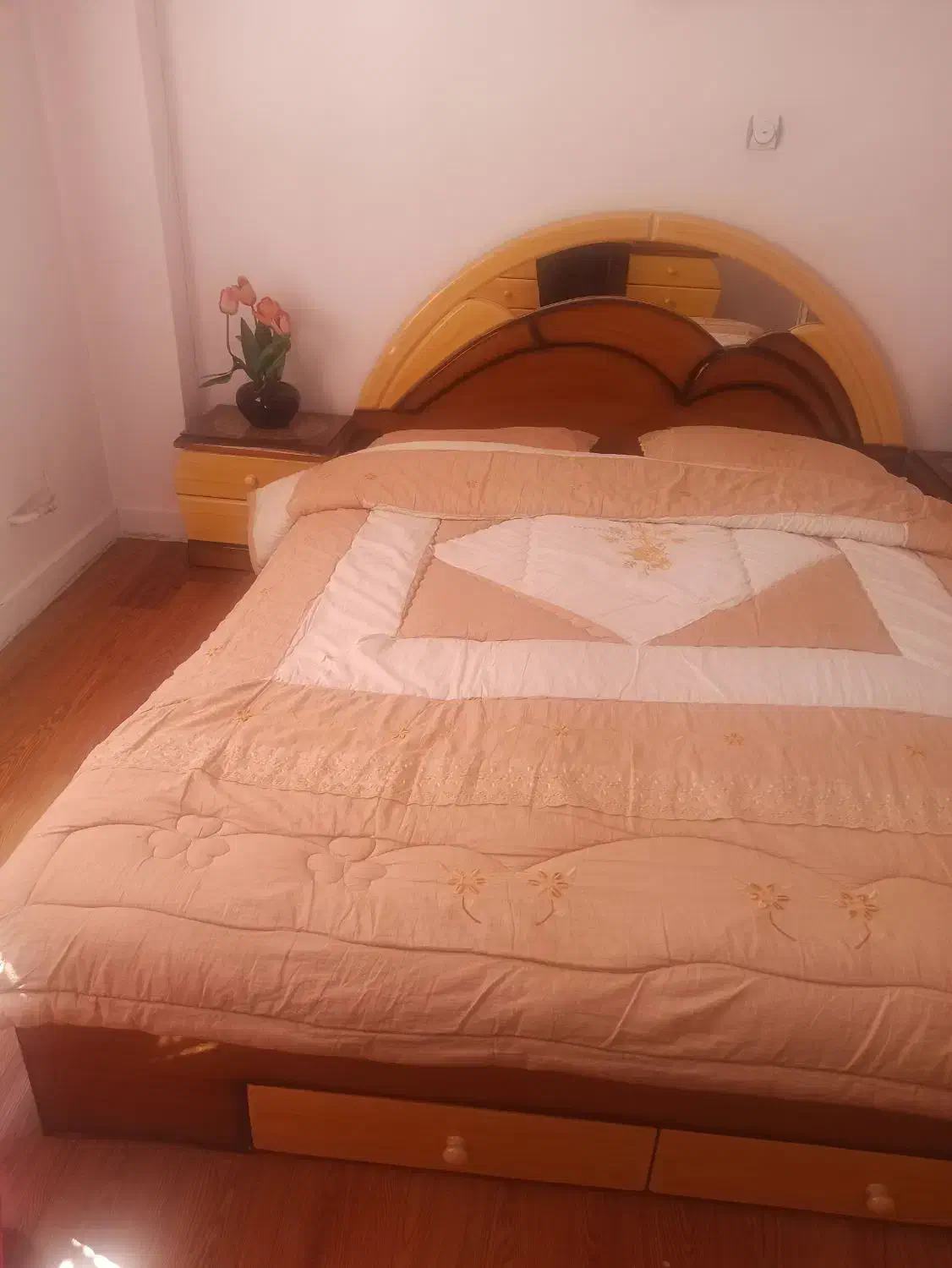 تخت و سرویس دو نفره|تخت و سرویس خواب|هشتگرد, قاسم آباد بزرگ|دیوار