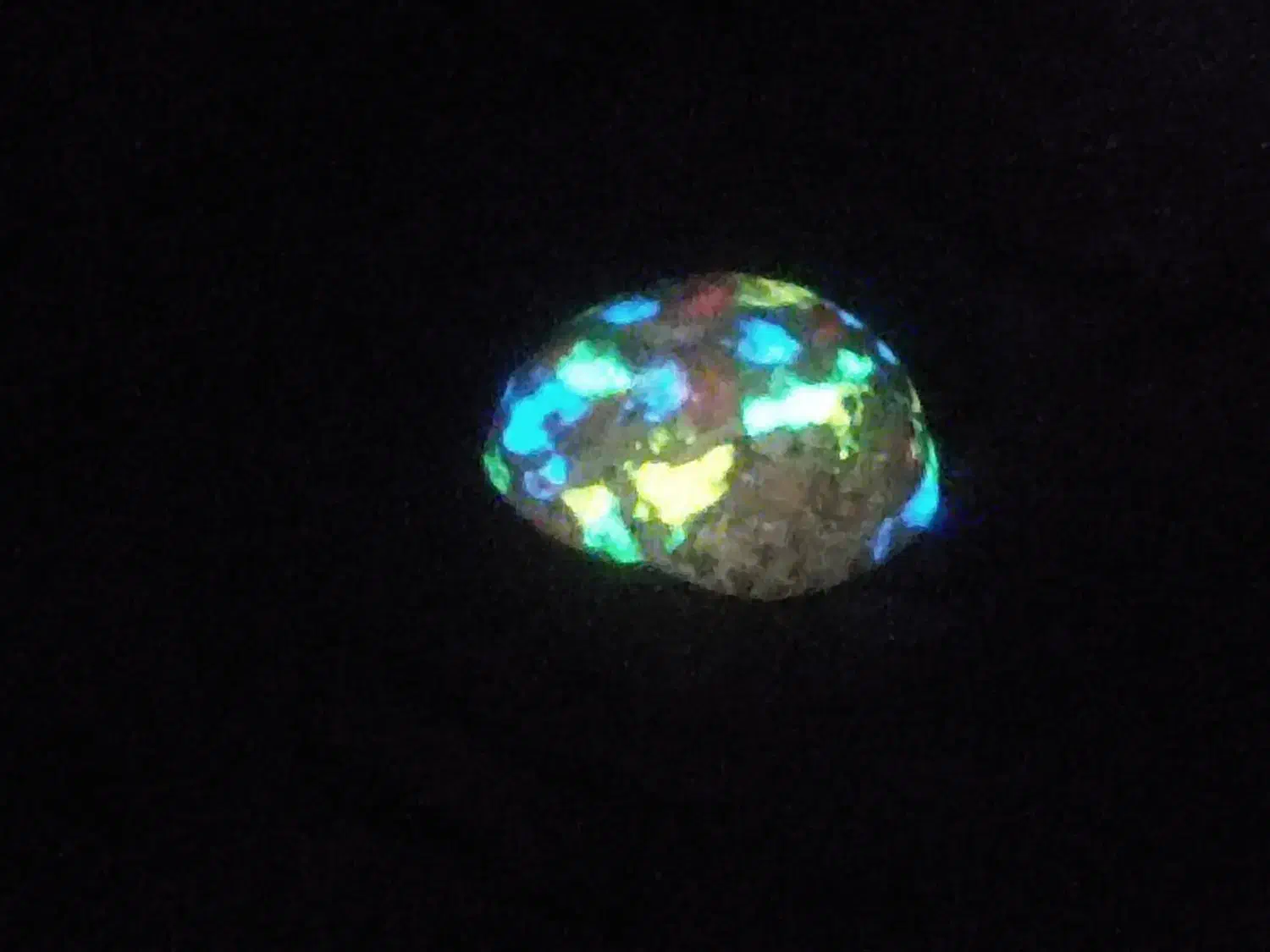 گوهر شب چراغ|کلکسیون اشیاء عتیقه|همدان, |دیوار