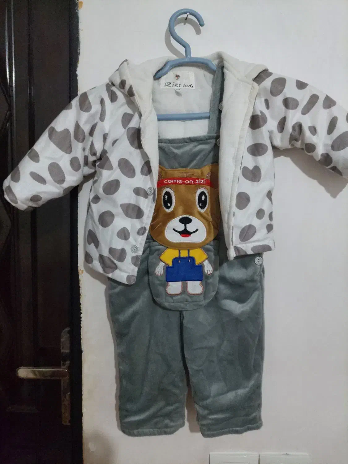 کاپشن بچگانه دوتیکه و شومیز شلوار شیک|کفش و لباس بچه|خرمآباد, |دیوار