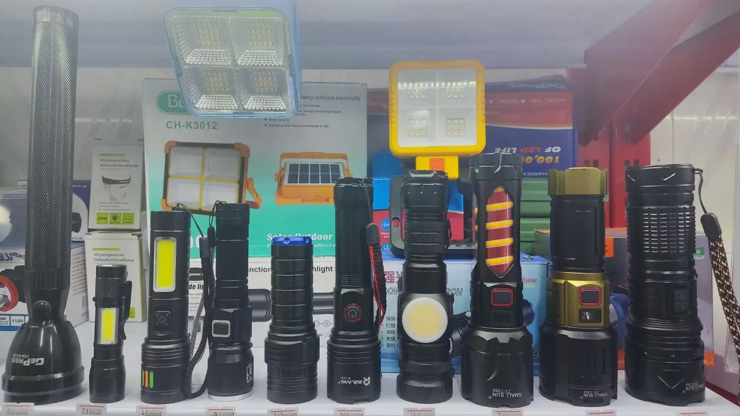 انواع چراغ قوه و تجهیزات کمپ|کوهنوردی و کمپینگ|نورآباد ممسنی, |دیوار