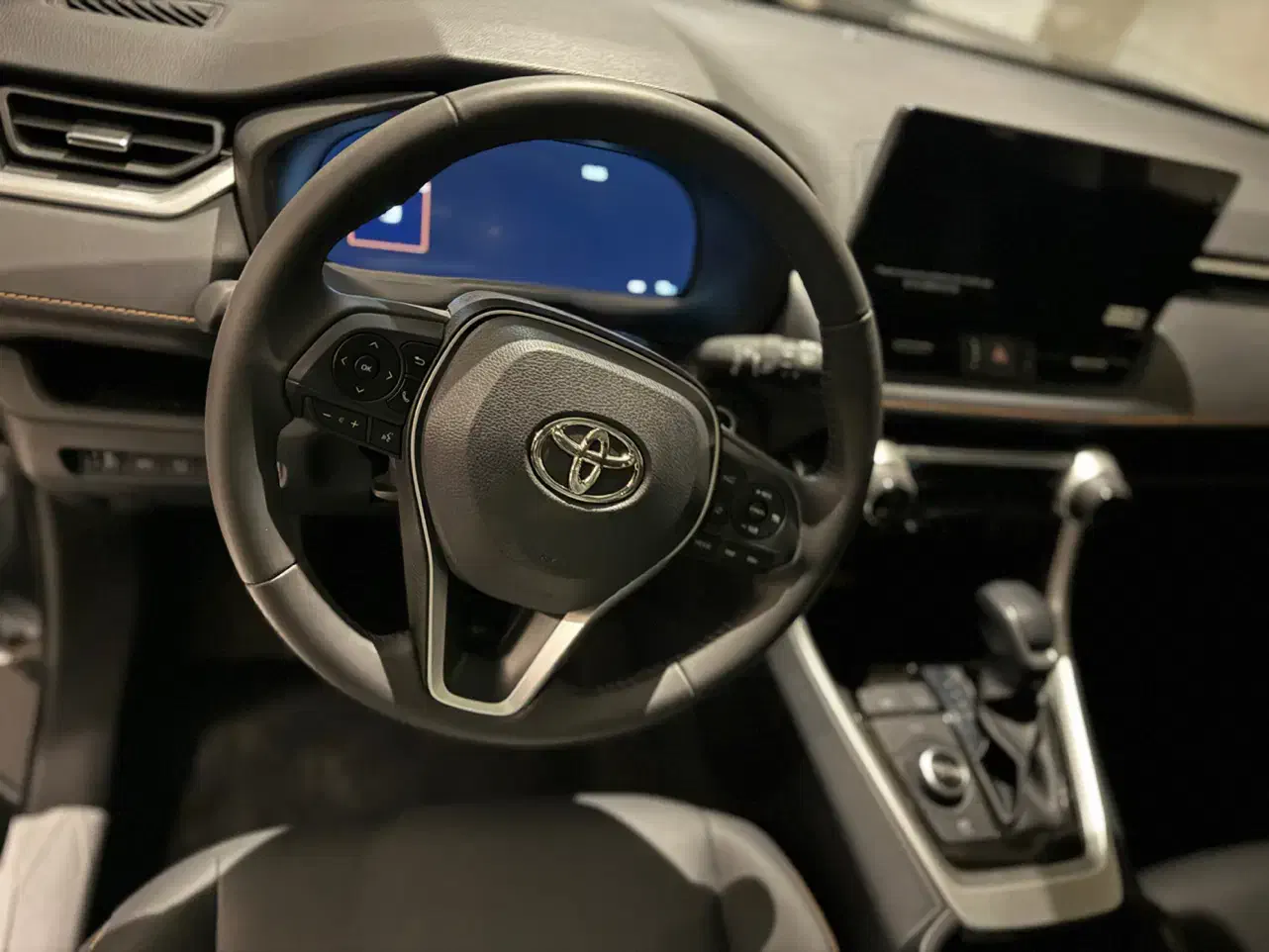 راوفور ۲/۵ چین|خودرو سواری و وانت|تهران, زعفرانیه|دیوار