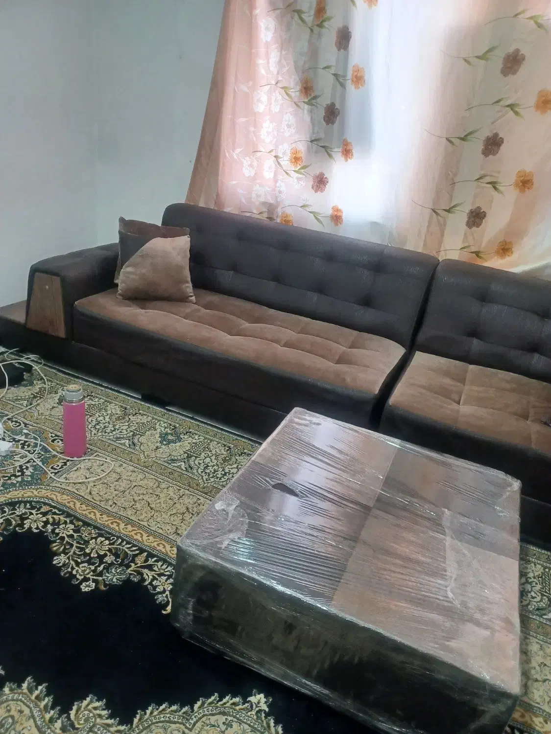 مبل ۵ نفره|مبلمان خانگی و میز عسلی|پرند, فاز ۳|دیوار