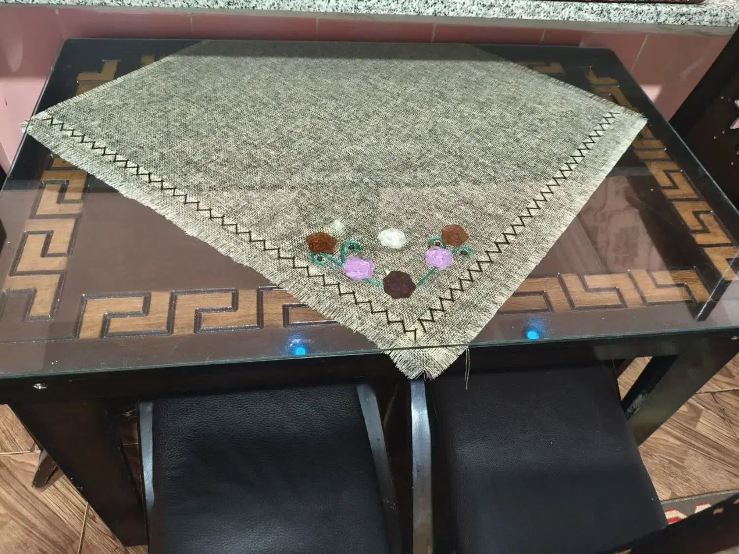 میز و صندلی|میز و صندلی غذاخوری|گلبهار, شهر جدید گلبهار|دیوار