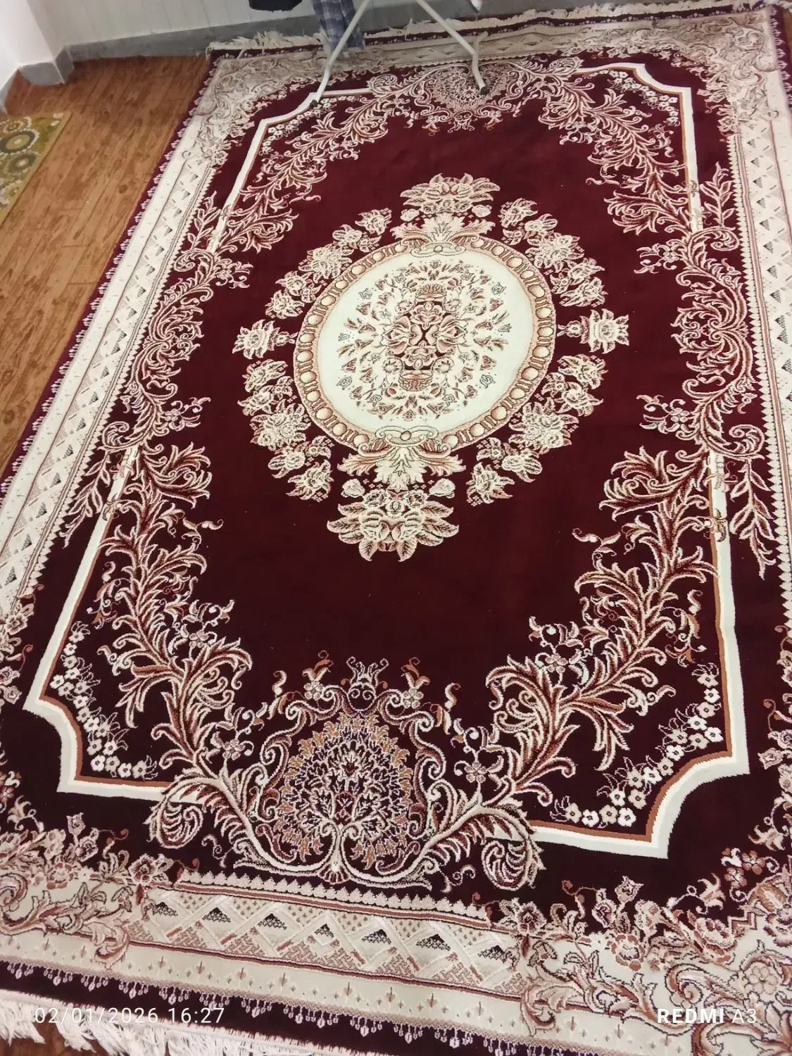 فرش درحد نو|فرش|رشت, دروازه لاکان|دیوار