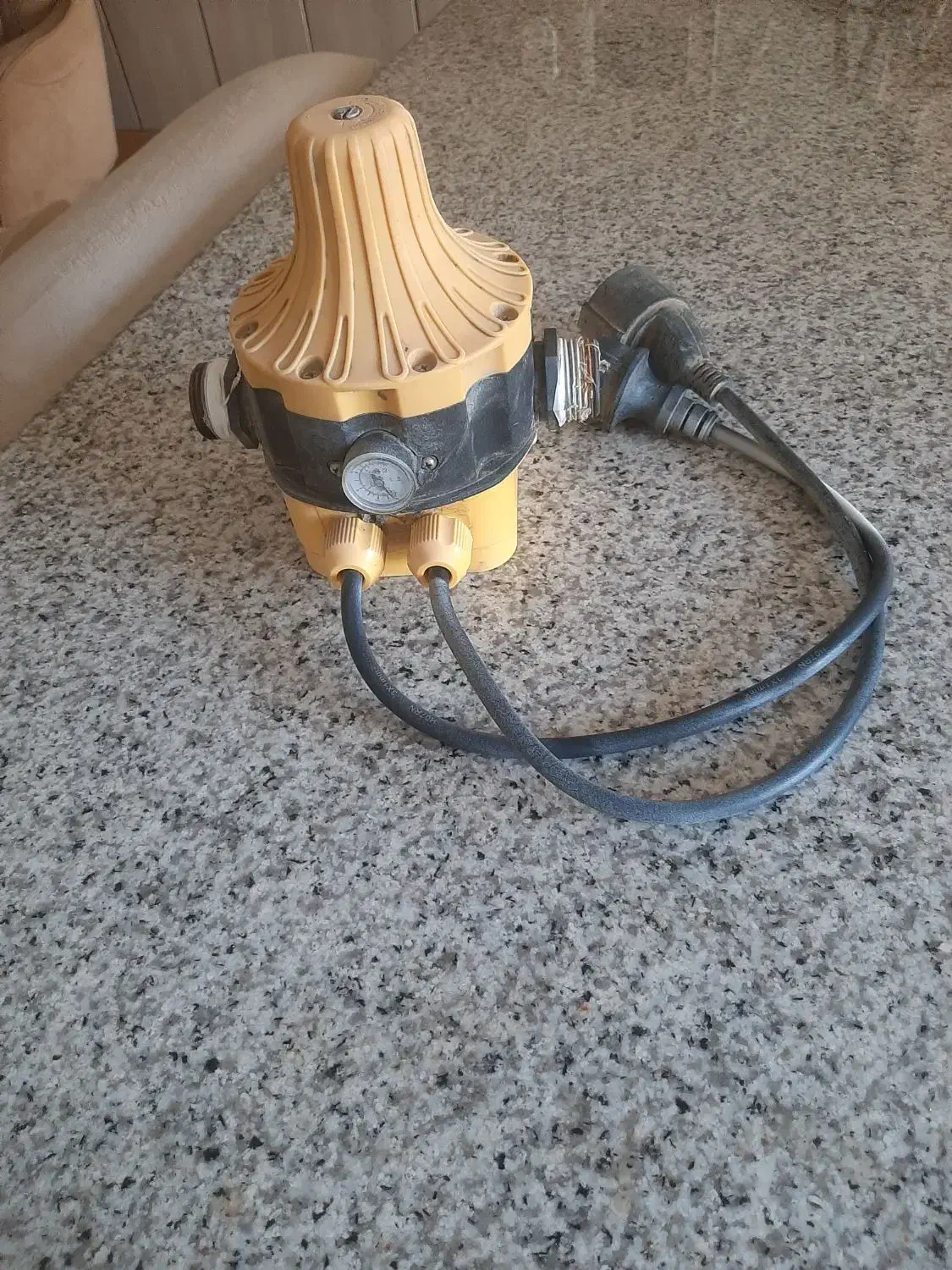 پمپ|آبسردکن و تصفیه آب|گنبد کاووس, |دیوار