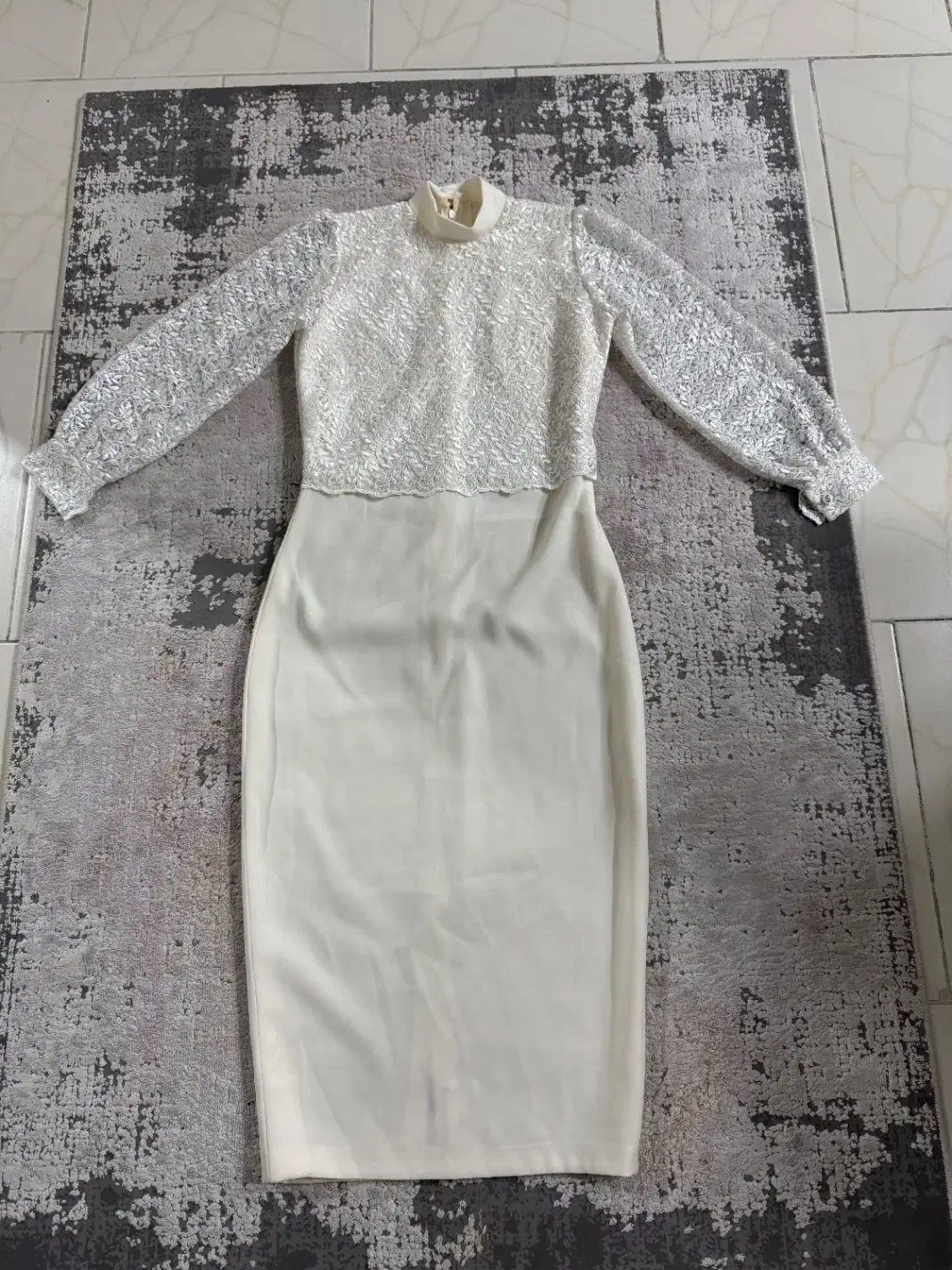 لباس مجلسی|لباس|مشکین‌دشت, |دیوار