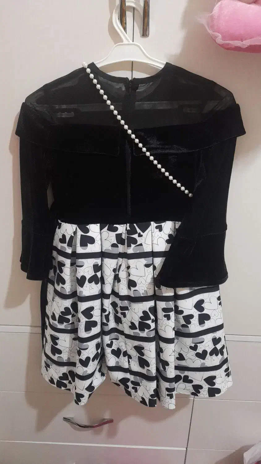 لباس مجلسی دخترانه مناسب ۸ تا ۱۰ سال|کیف، کفش، کمربند|رباط‌کریم, رباط‌کریم|دیوار