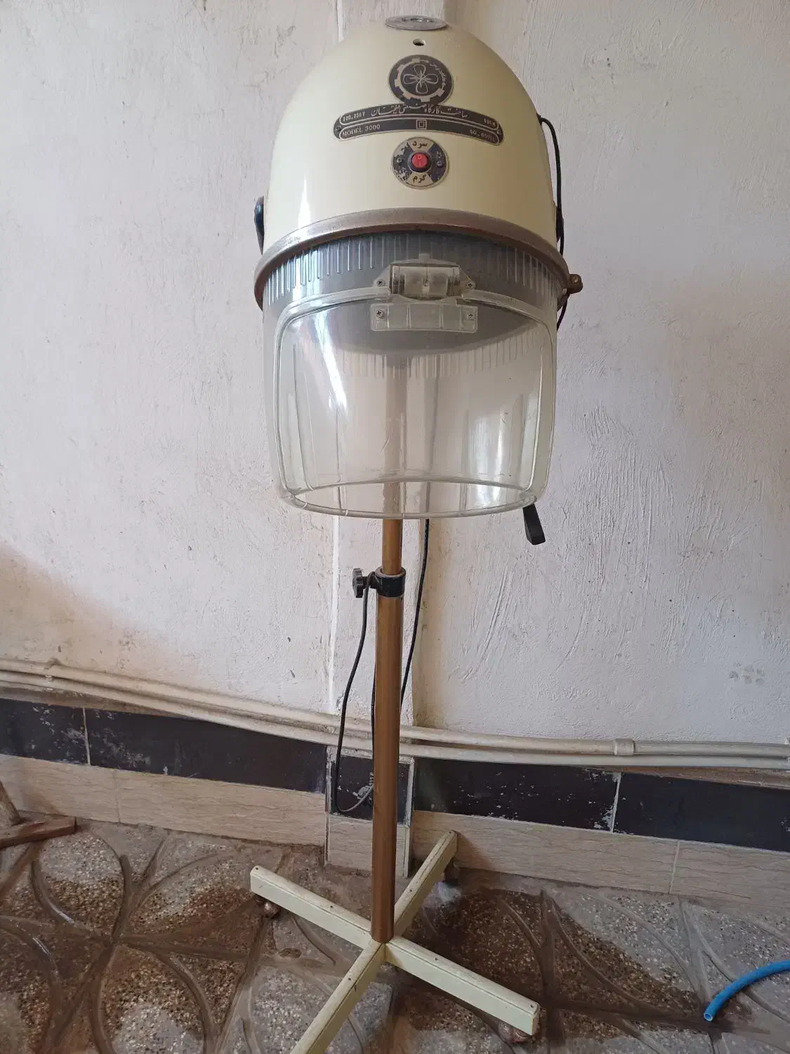 سشوار کلاهی|آرایشگاه و سالن‌های زیبایی|فاضل آباد, |دیوار