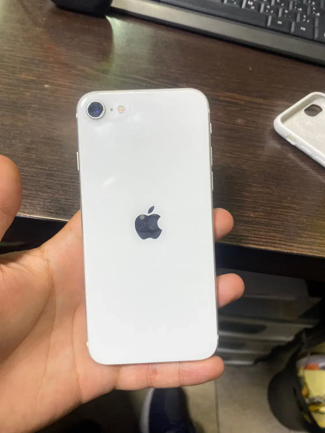 Iphone se 2020 128gb|موبایل|تهران, شیخ هادی|دیوار
