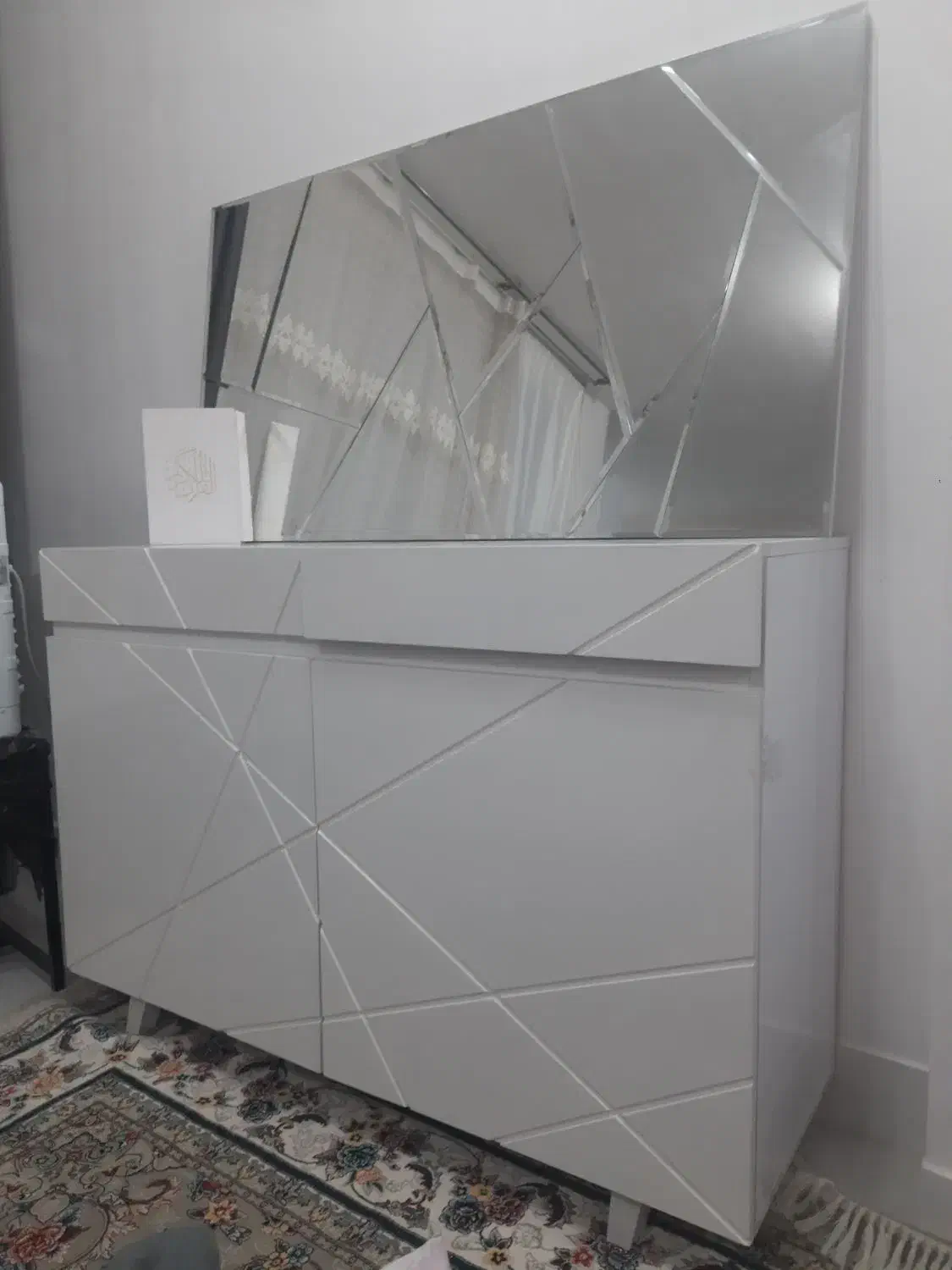 اینه کنسول|بوفه، ویترین، کنسول|شهرکرد, |دیوار