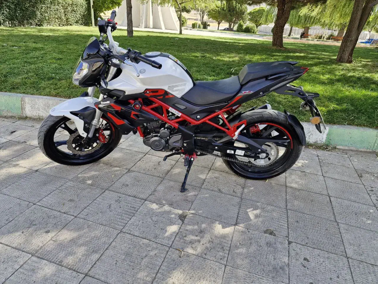 بنلی ۲۵۰|موتورسیکلت|قم, دورشهر|دیوار