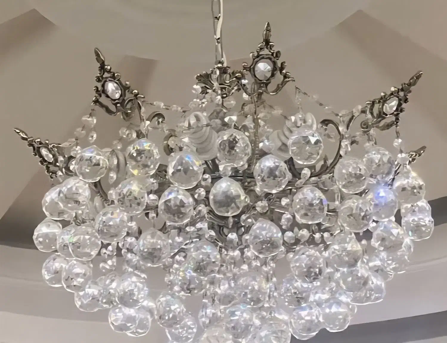 لوستر|لوستر و چراغ آویز|تربت‌حیدریه, ۴۵ متری|دیوار