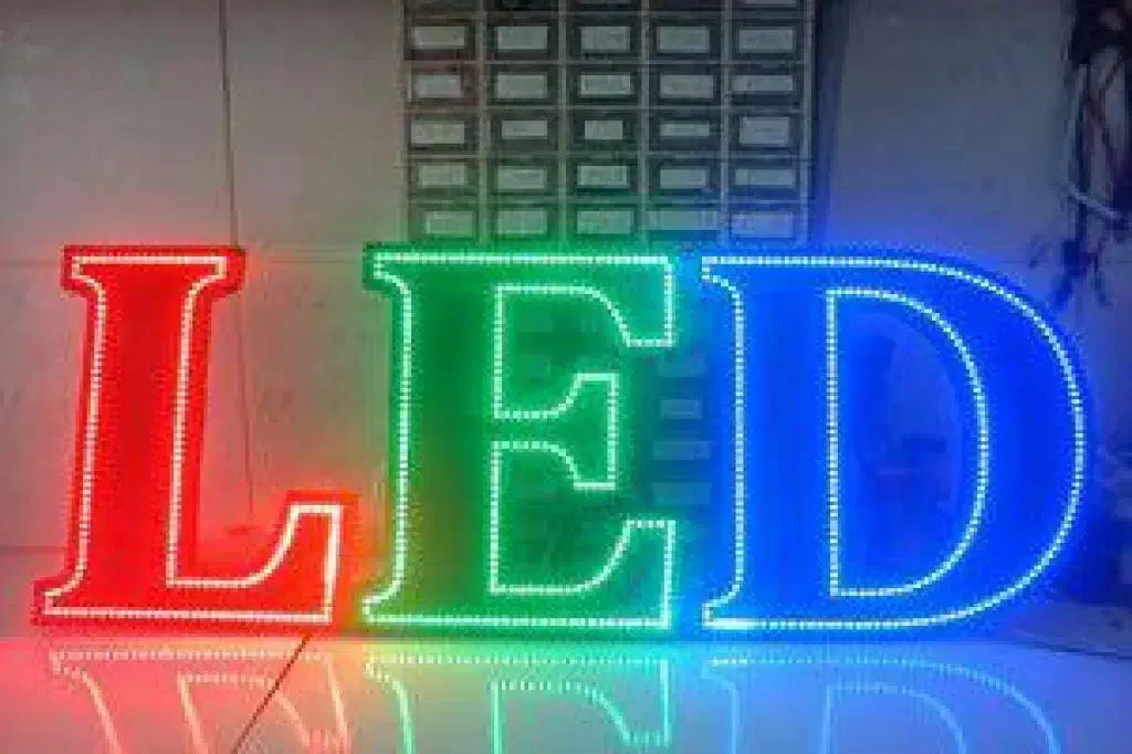 تعمیرات تابلو ال ای دی|خدمات پیشه و مهارت|اصفهان, قلعه طبره|دیوار