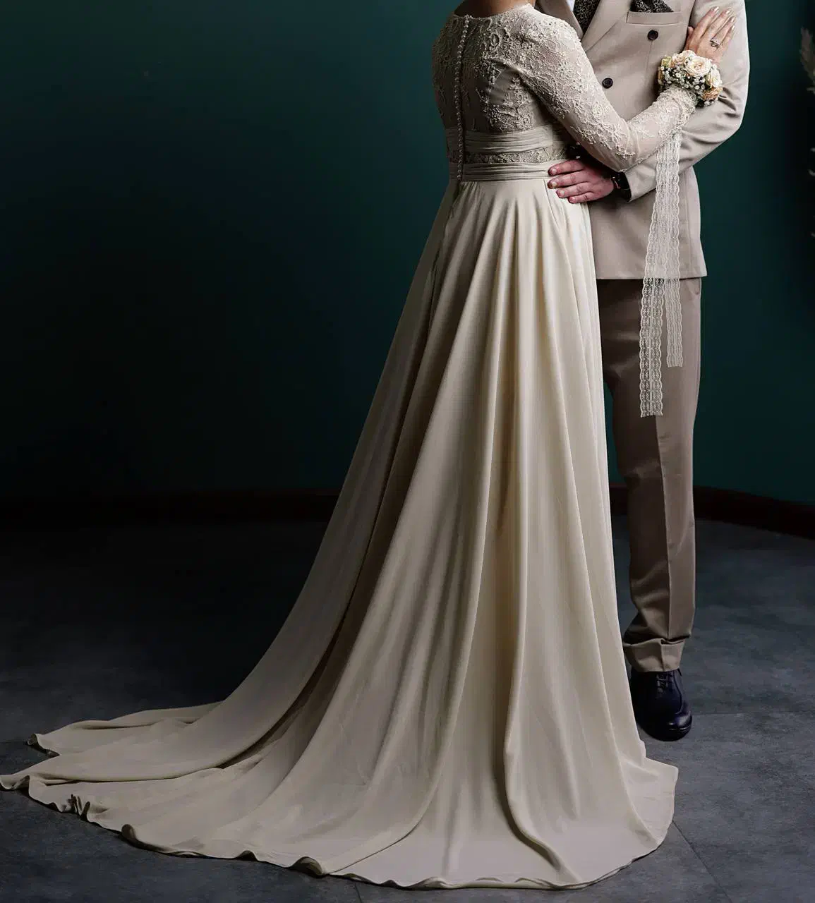 لباس نامزدی|لباس|فردیس, خیام شرقی|دیوار