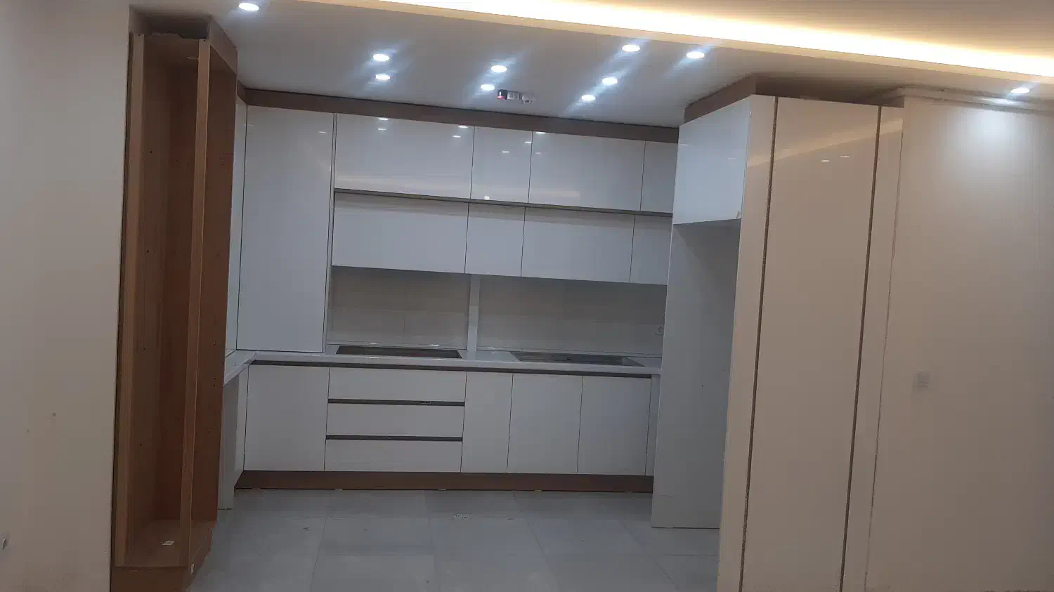 نصب وفروش لاین نوری|ریسه و چراغ تزئینی|همدان, |دیوار