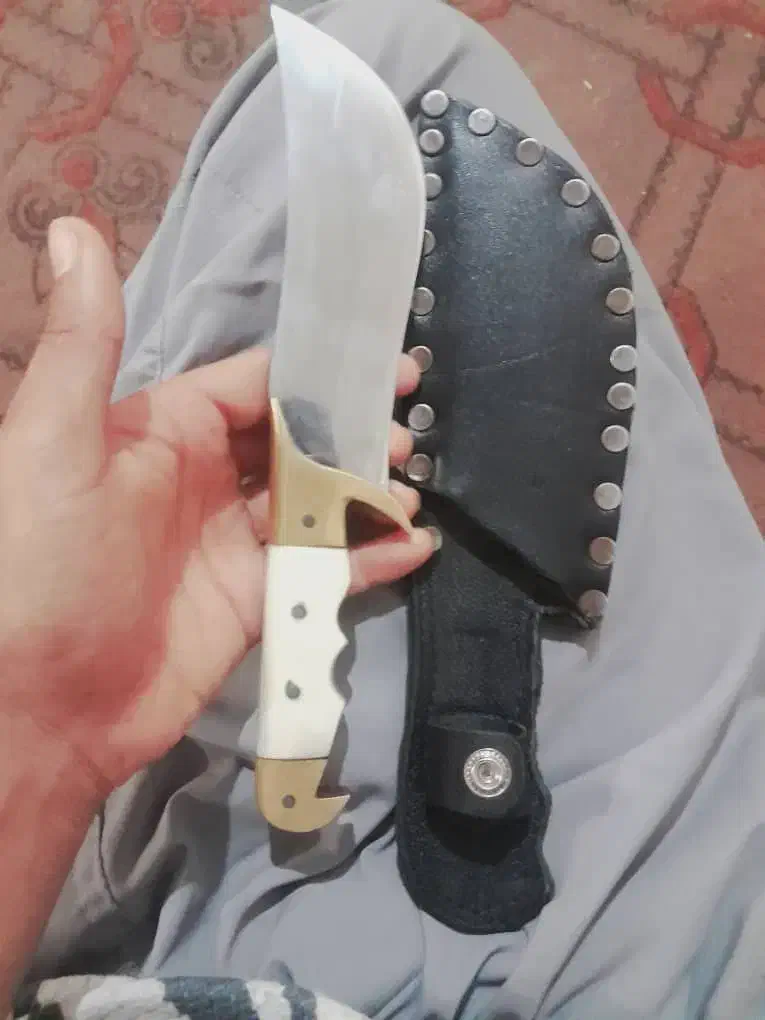 چاقو کمری|کلکسیون اشیاء عتیقه|آزادشهر, |دیوار