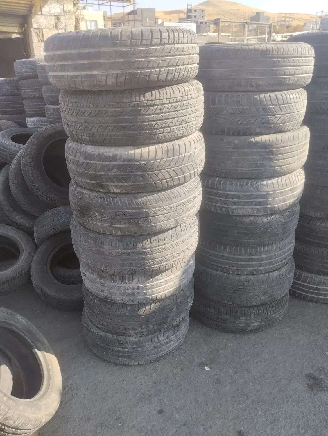 انواع لاستیک های استوک ماشین آلات عمده وتکی|قطعات یدکی و لوازم جانبی|سنندج, |دیوار