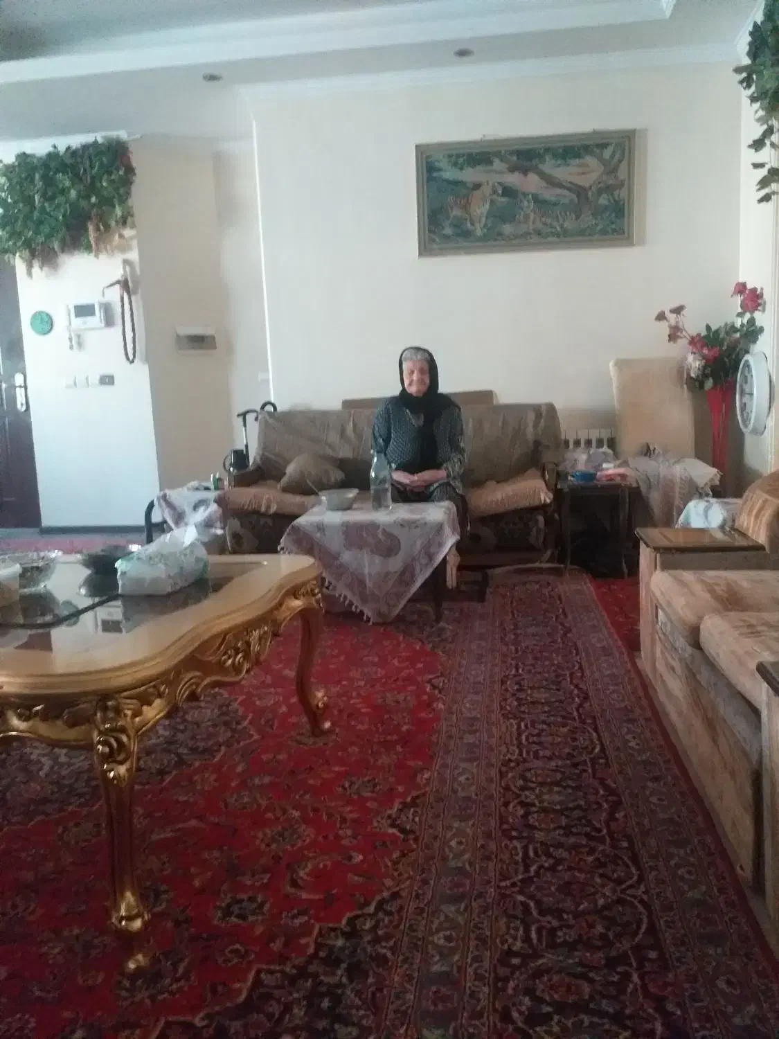پرستار خانم جوان برای خانم سالمند|استخدام درمانی، زیبایی، بهداشتی|تهران, نارمک|دیوار