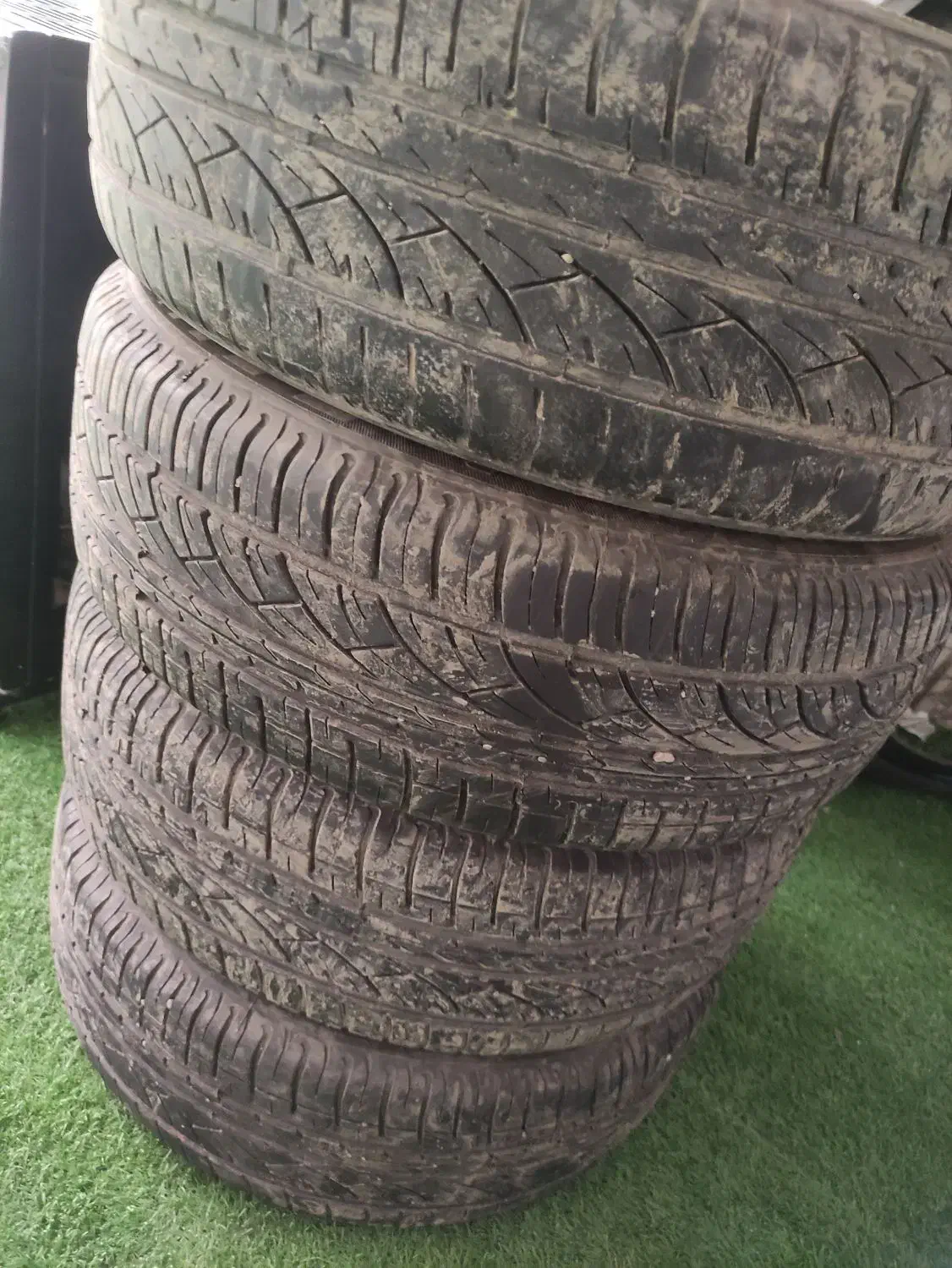 لاستیک|قطعات یدکی و لوازم جانبی|رشت, ترمینال|دیوار