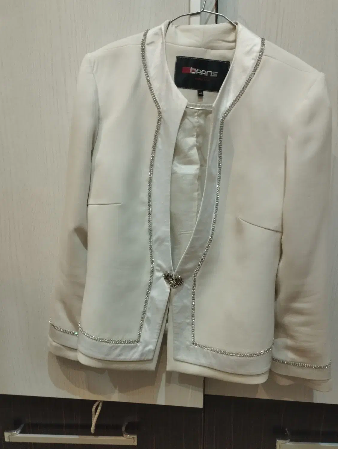 یک مانتو و یک دست کت ودامن نو|لباس|اصفهان, مفتح|دیوار