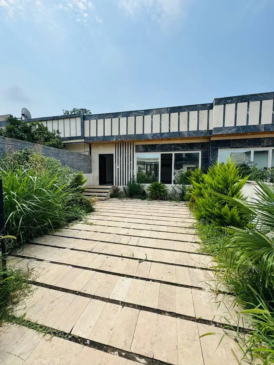 فلت حیاطدار۱۸۰متری/سند۶دانگ/شهرکی/لوکیشن بی نظیر|فروش خانه و ویلا|امامزاده عبدالله, |دیوار