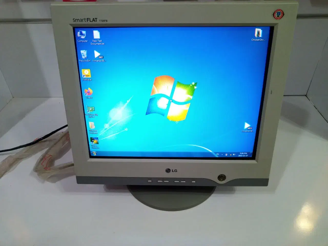 مانیتور 17 اینچ CRT|قطعات و لوازم جانبی رایانه|بیرجند, |دیوار