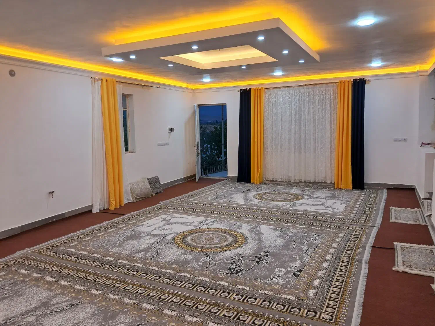 باغ ویلای لاکچری با ویو اشترانکوه ازنا|اجارهٔ کوتاهمدت ویلا و باغ|ازنا, |دیوار