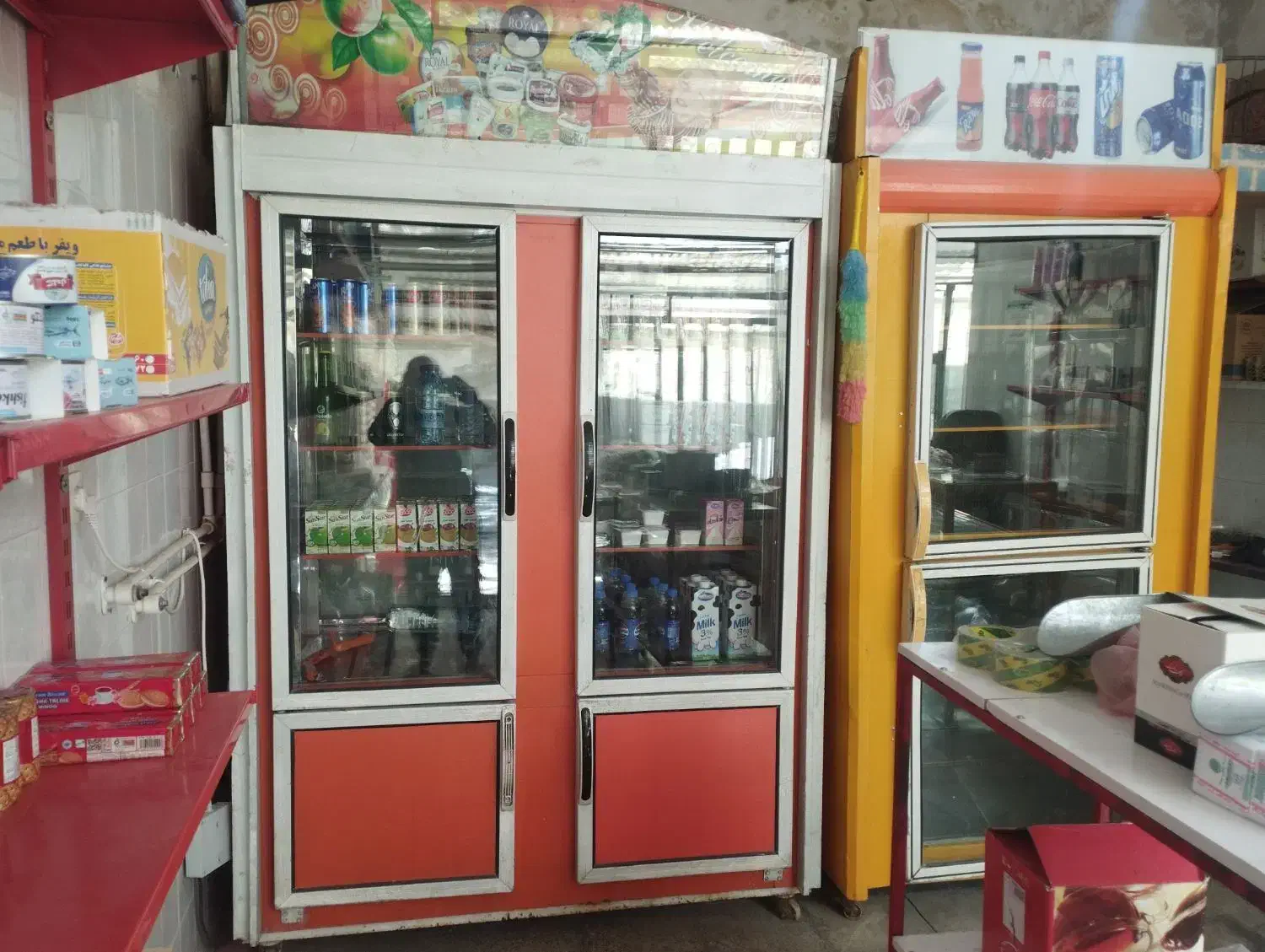 یخچال ایستاده و قفسه|فروشگاه و مغازه|زاغه, |دیوار