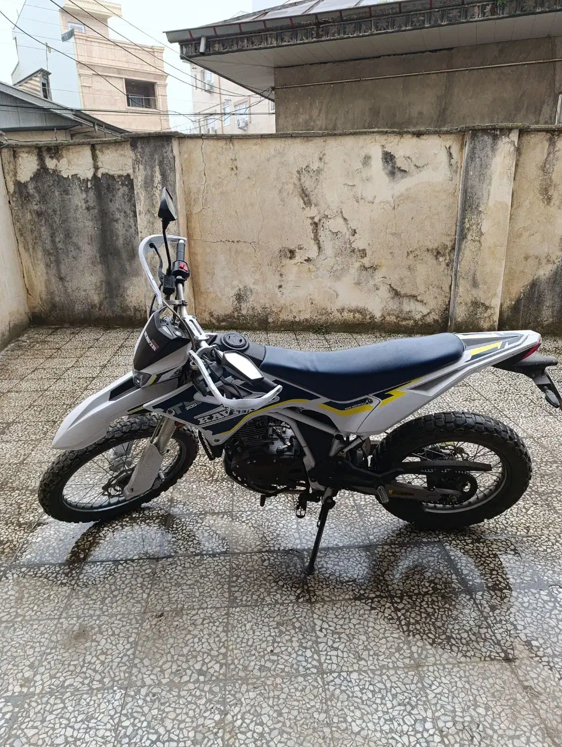 تریل تی ۴|موتورسیکلت|فومن, |دیوار