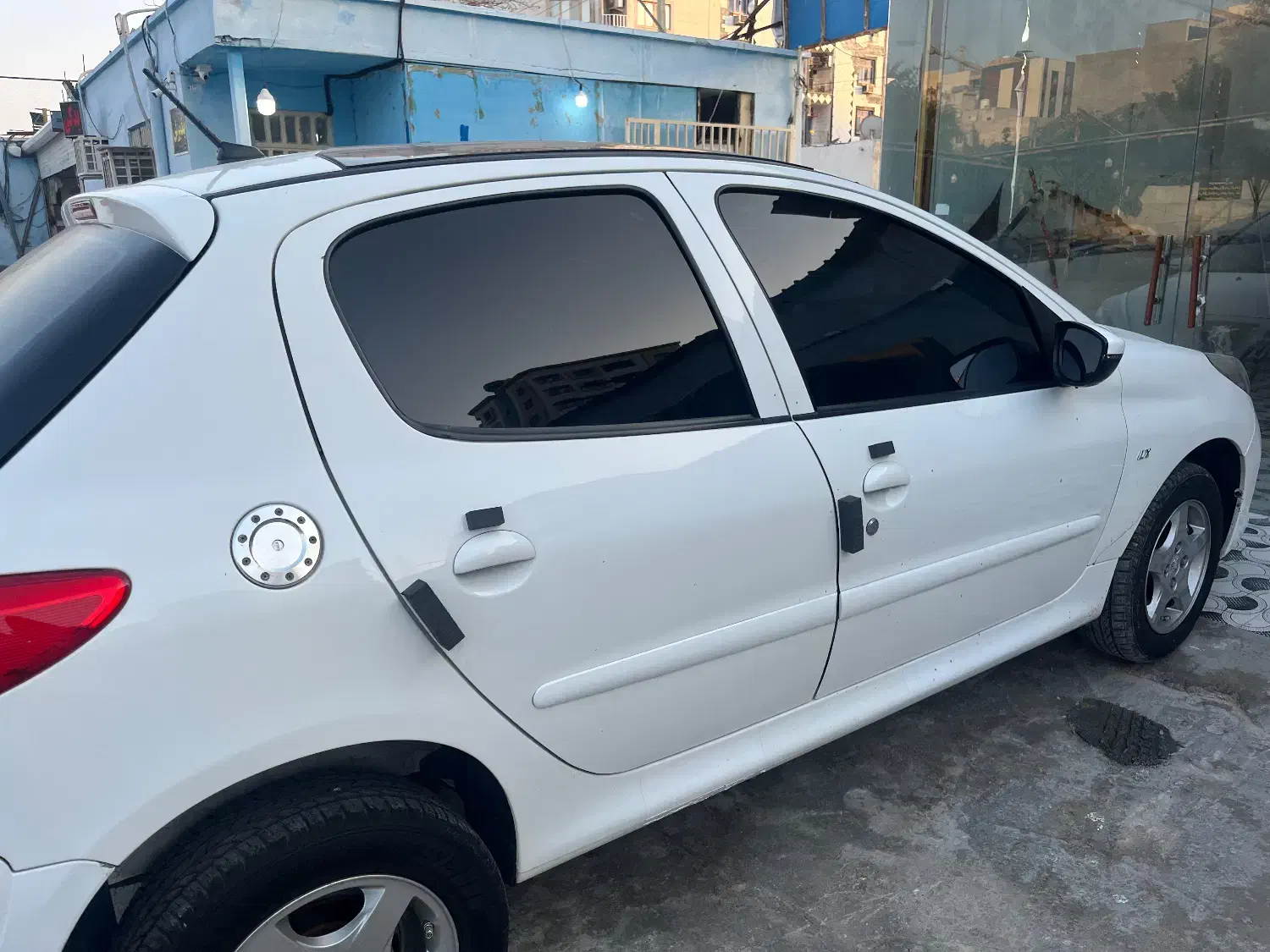 207سفید|خودرو سواری و وانت|بندرعباس, |دیوار