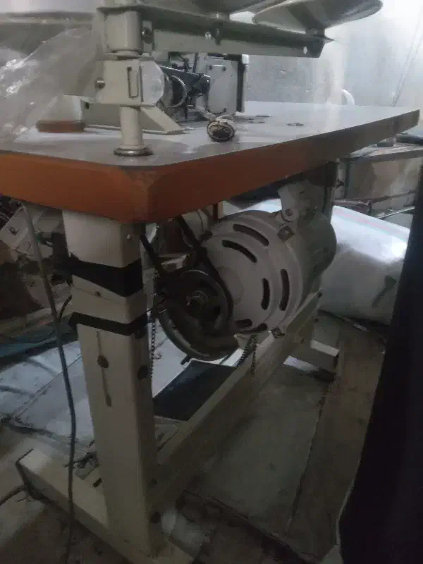 زیگزال کنتکس ۹۰۰۰تمیز درحداگ|چرخ خیاطی و ریسندگی|قرچک, قشلاق جیتو|دیوار