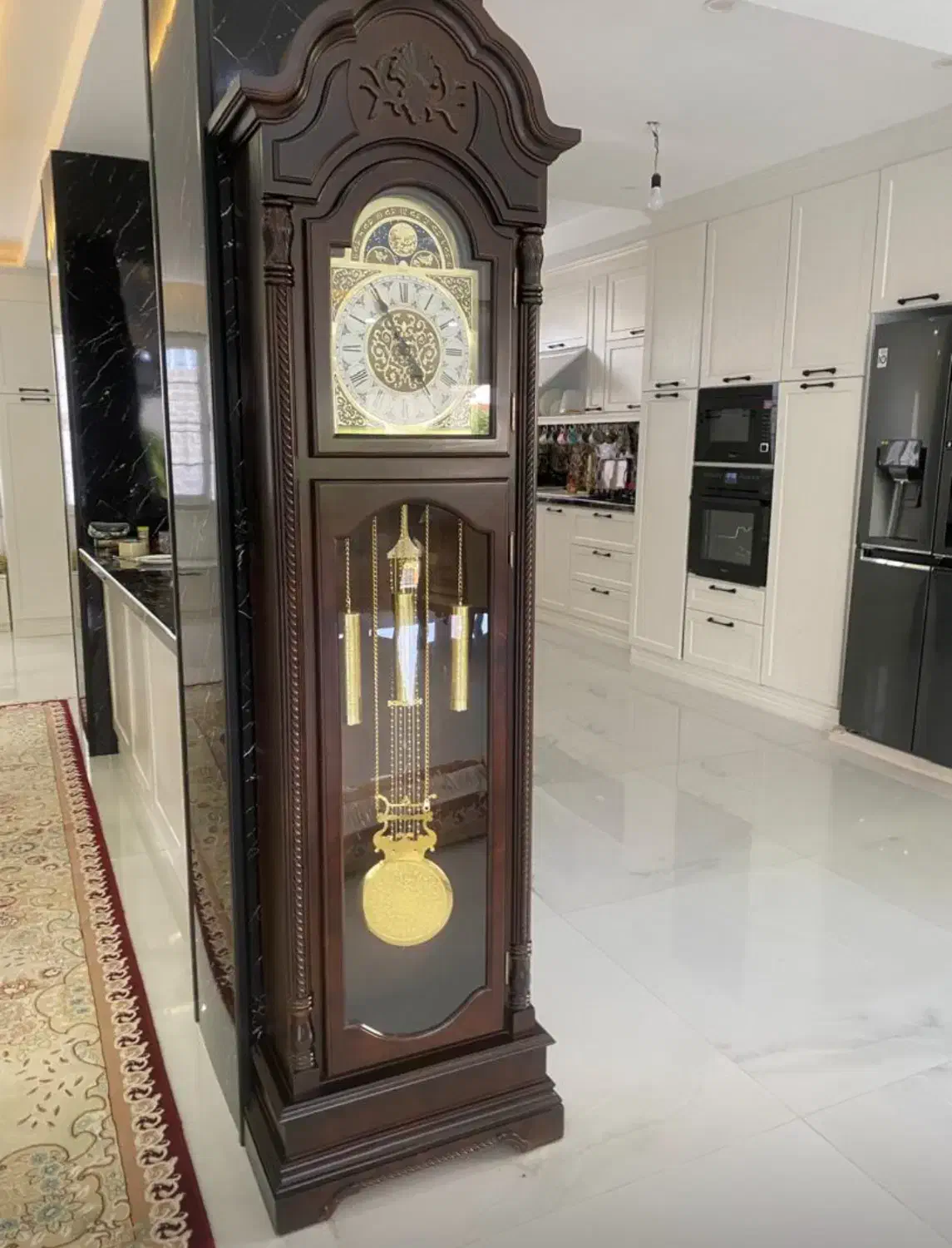 ساعت|ساعت دیواری و تزئینی|بندر انزلی, دهکده ساحلی|دیوار