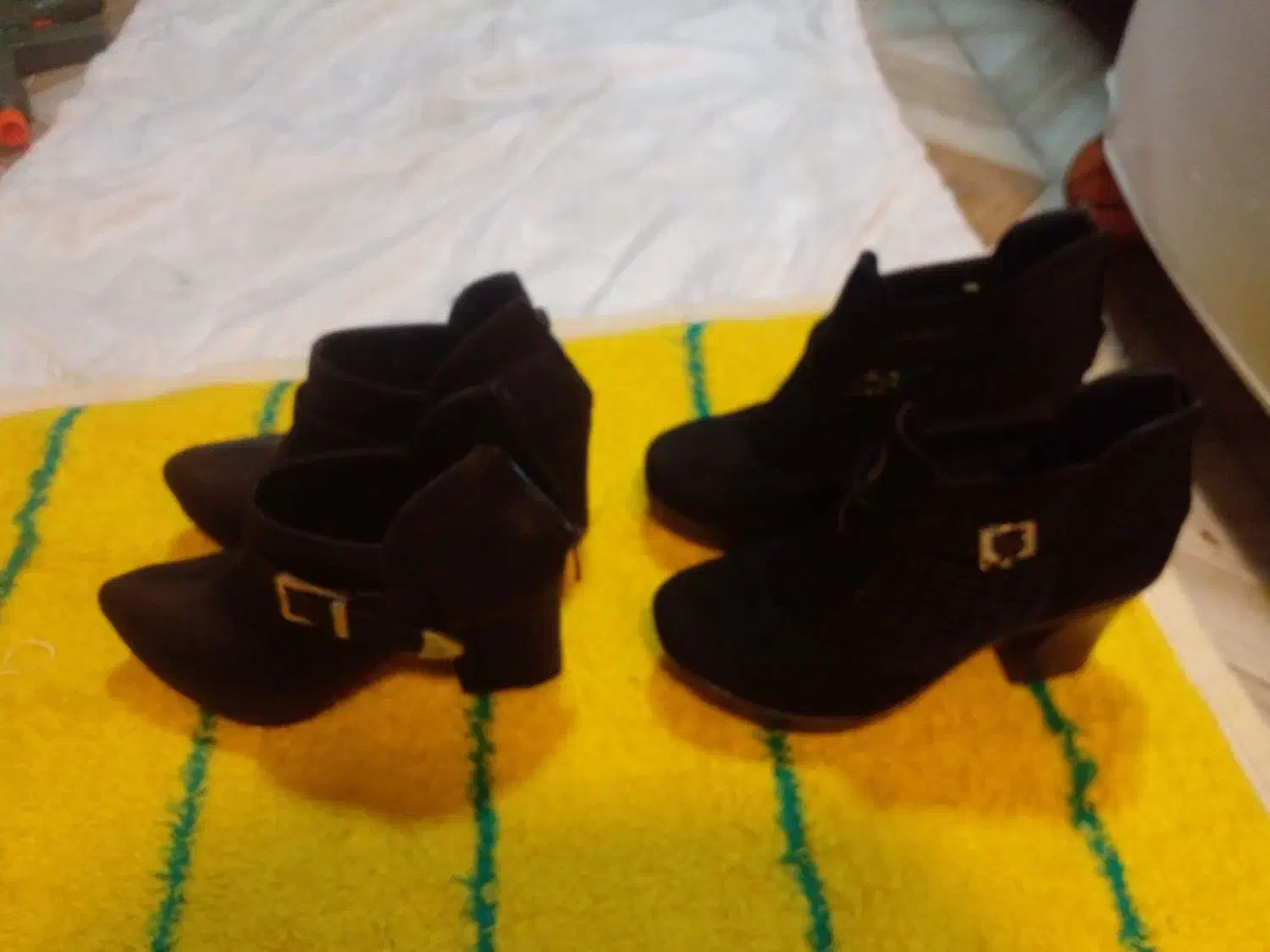 کفش زنانه|کیف، کفش، کمربند|رشت, لاکان|دیوار