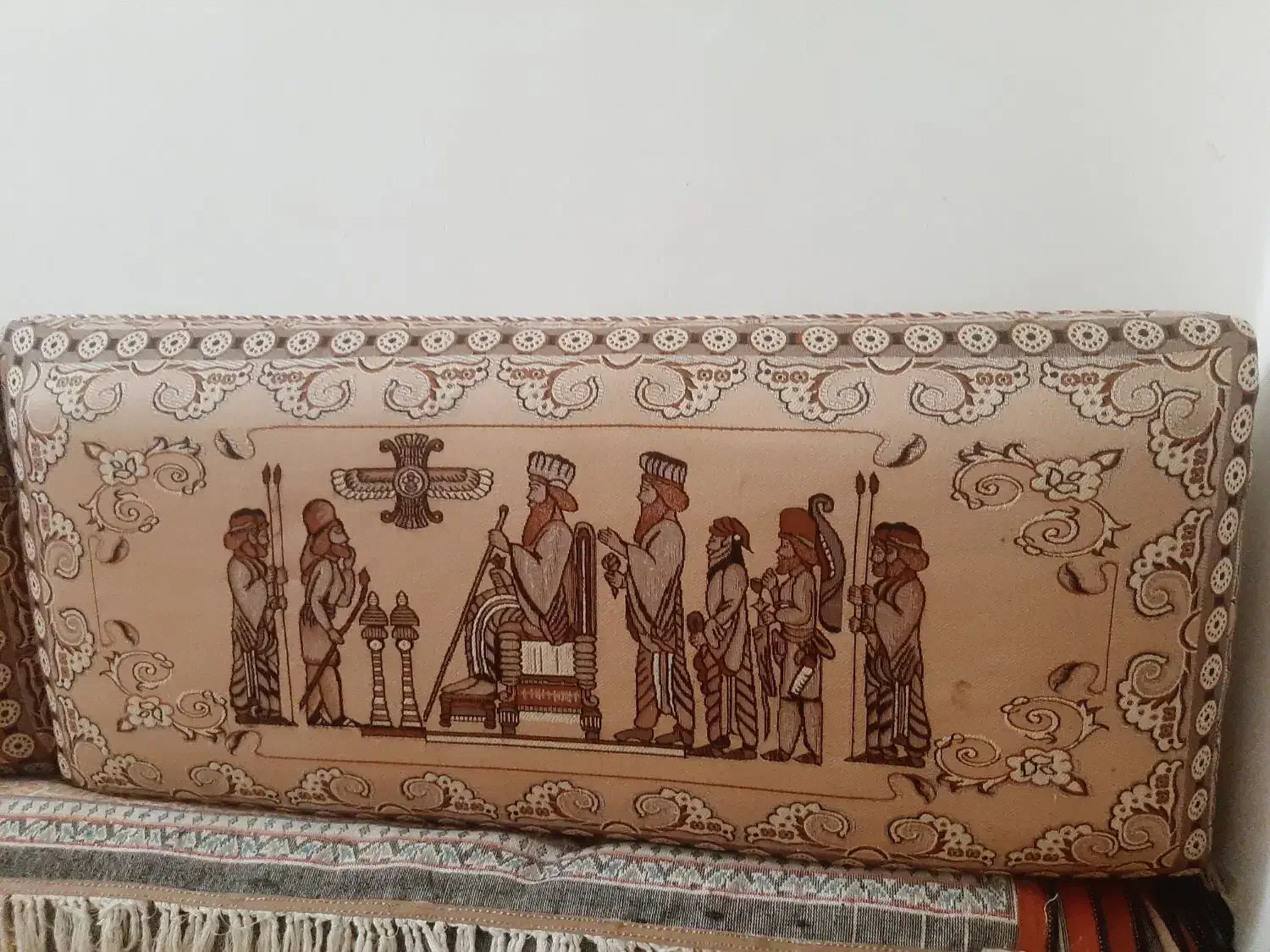 پشتی و قالیچه|پشتی|اهواز, پردیس دو|دیوار