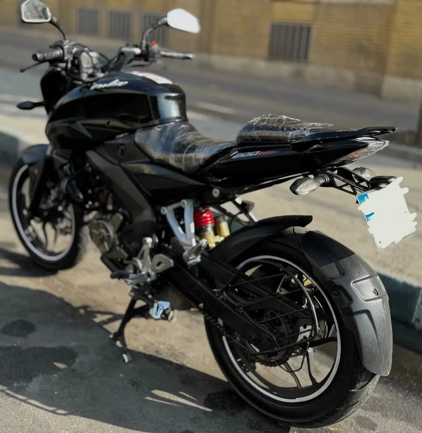 Ns 200 رنگ مشکی درحد|موتورسیکلت|تهران, تاکسیرانی|دیوار