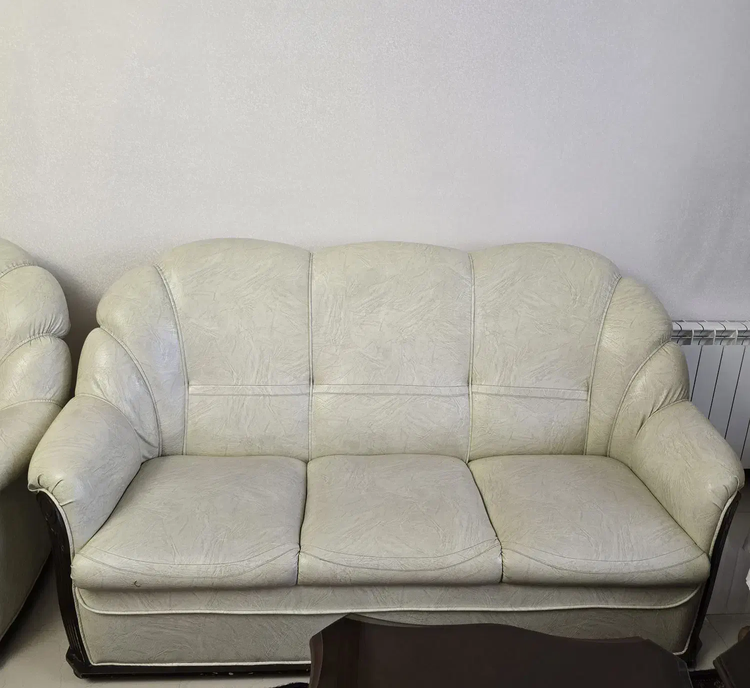 مبلمان چرم راحتی|مبلمان خانگی و میز عسلی|تهران, شهرک فرهنگیان|دیوار